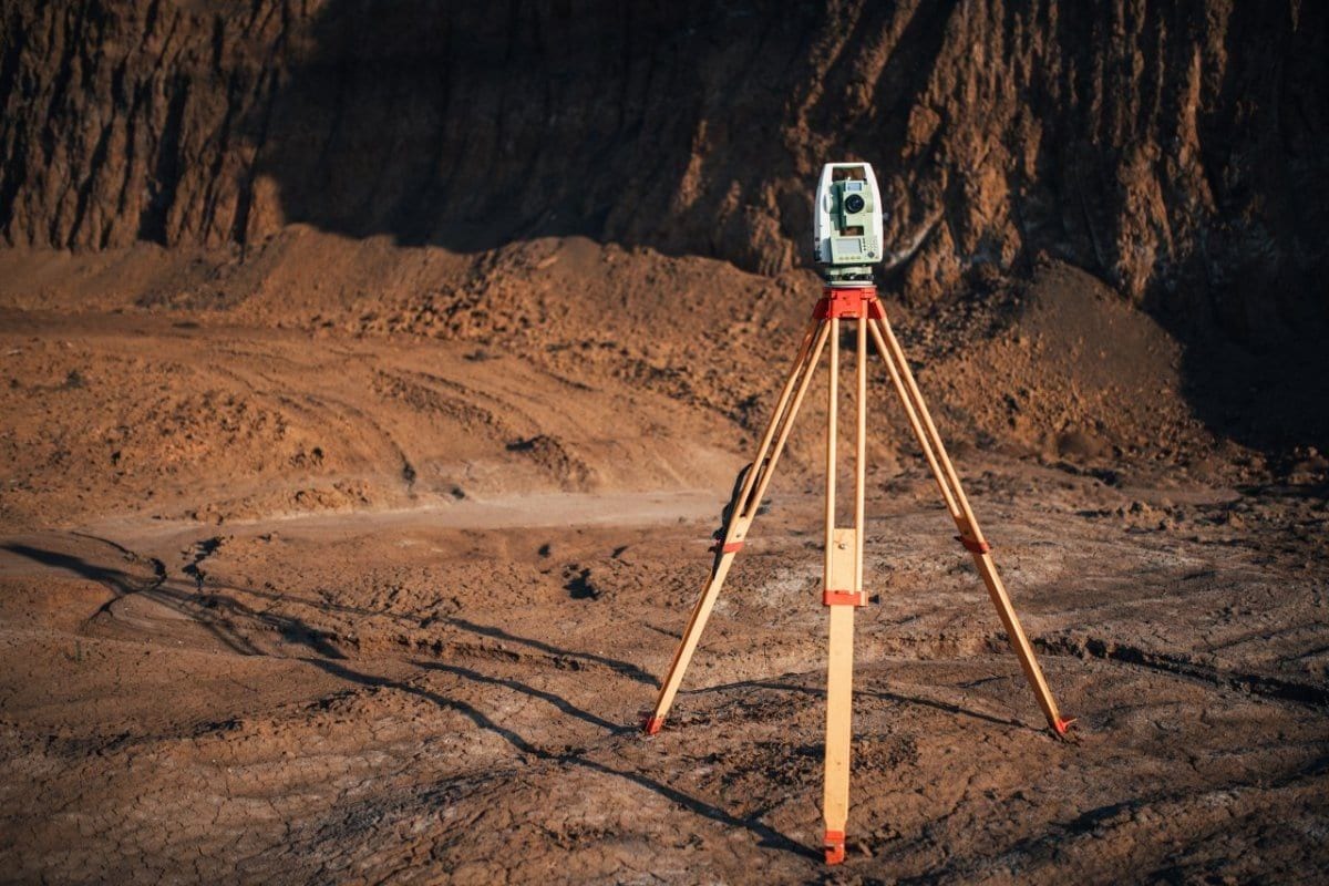 ปัจจัยจากสภาพแวดล้อมที่ส่งผลต่อกล้อง Total station